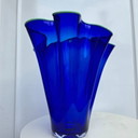 Vintage Schott Zwiesel Servet Vaas Blauw met Turqoise afwerking. Glas