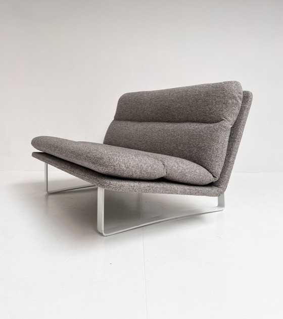 Image 1 of Sofá de dos plazas Artifort Kho Liang Ie retapizado, años 60