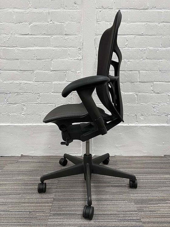 Image 1 of Herman Miller Mirra 2 Butterfly Bureaustoel