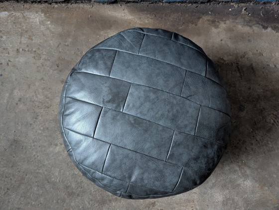 Image 1 of Pouf patchwork in pelle vintage