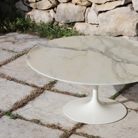 Image 1 of Table basse Tulip Eero Saarinen Knoll