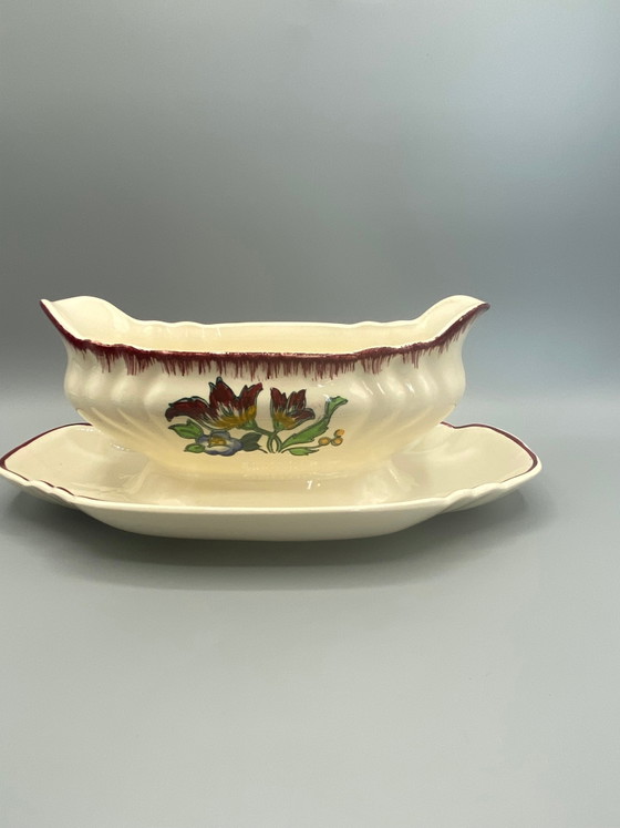 Salsiera Longwy in maiolica pregiata, decorazione marsigliese, tulipani marroni e verdi, corpo a coste, (photo 3 of 6)