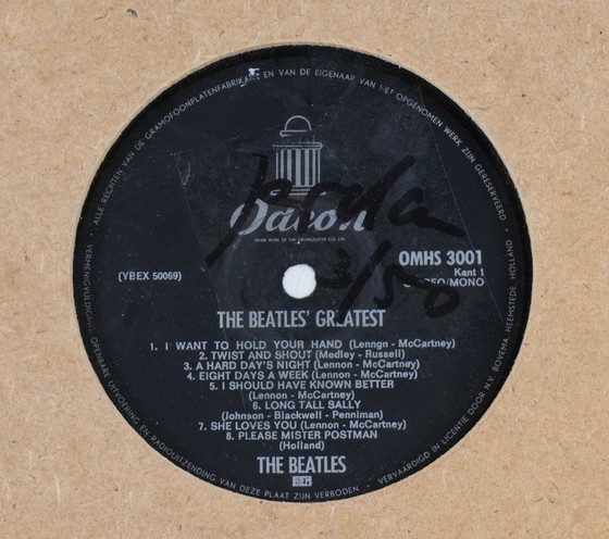 Image 1 of Oliver Jordan (1958) - Portrait de Ringo Starr - 2005 - Huile sur microsillon - 43 x 43 cm