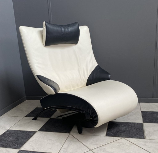 Sitzbank aus schwarzem und weißem Leder, Modell Solo 699, Design Stefan Heiliger, WK