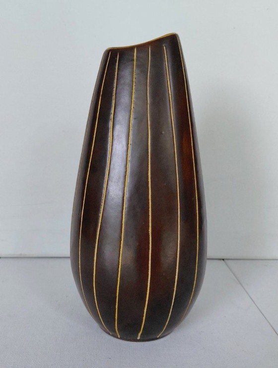 Bay Keramik Sgraffito Vase Nr 553-20 MCM Germany 40-50 – Vasen, Ceramic (photo 2 of 11)
