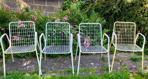 Set van 4 EMU RIO draadstalen tuinstoelen