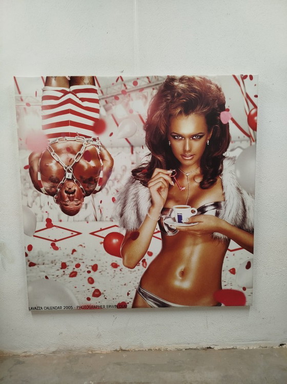 Exklusiver XXL-Werbekalender auf Leinwand: Erwin Olaf – Lavazza Kalender „Drück dich aus“, 20. Ausgabe 2012 (photo 6 of 16)