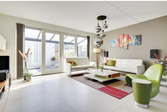 Image 1 of Divano 3 posti Leolux Felizia rivestito in pelle bianca