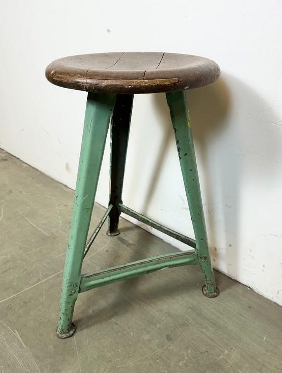 Image 1 of Grüner Werkstatthocker im Industriestil, 1960er Jahre