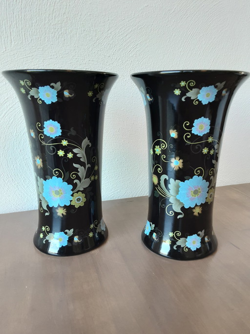 Twee Vintage Vazen Gouda Plateel