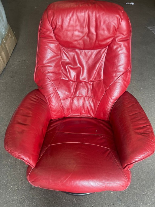 Hjort Knudsen Fauteuil avec ottoman.