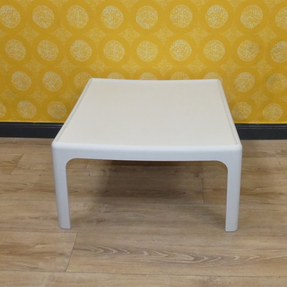 Image 1 of vintage 70er Jahre Couchtisch Beistelltisch 70x70H40 von Peter Ghyczy Horn Collection weiß space age retro panton