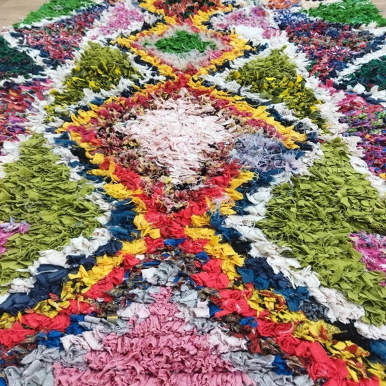 Image 1 of Boucherouite-Teppich, mehrfarbig – Recyceltes Textil, handgewebt, Boho-Chic (250×145 cm)