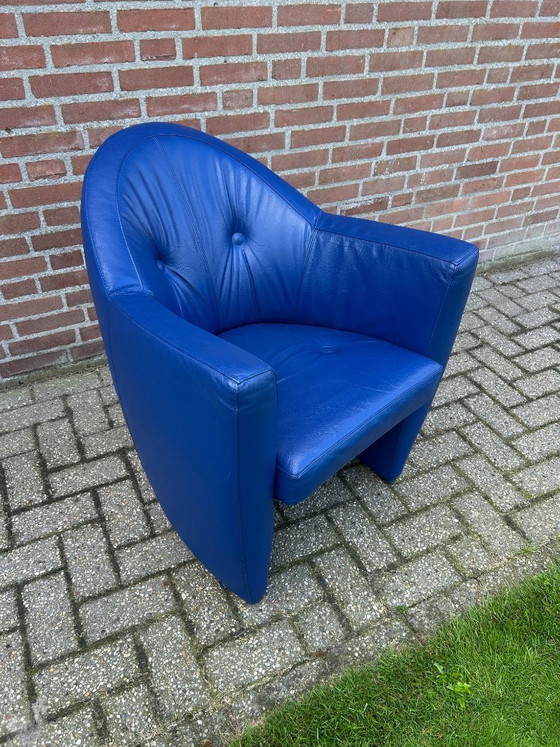 Image 1 of 2x Leolux Carabita armchairs cobalt blue leather