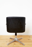 Osvaldo Borsani Swivel Chair P125 for Tecno Milano
