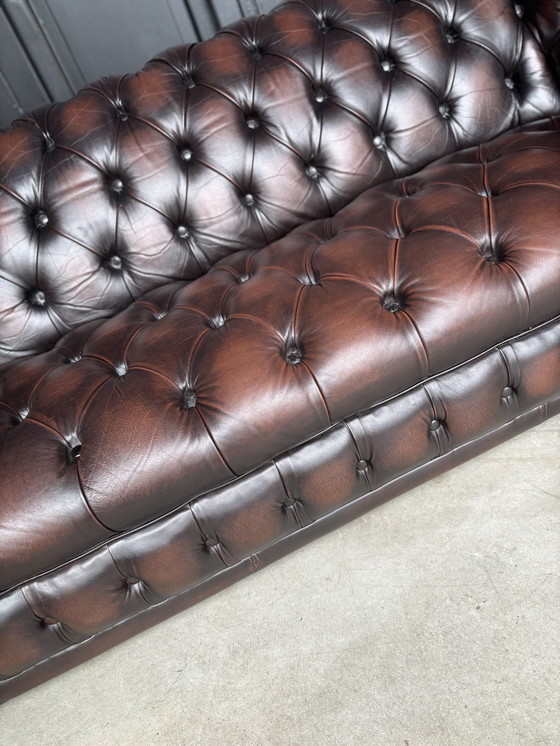 Image 1 of Divano Chesterfield in stile inglese con bottoni