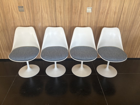 Image 1 of 4 x Tulip Chair Knoll international