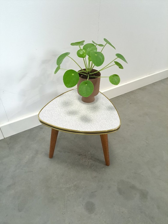 Image 1 of Mesa auxiliar de los años 50 para plantas con tablero de fórmica a rayas blancas y grises, n.º 31