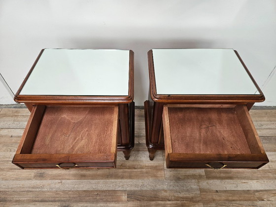 Image 1 of Paire de tables de chevet Art déco des années 1950 avec plateau miroir