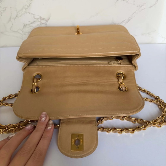 Chanel medium vintage quilted horizontal stitch lambskin flapbag – Other bags (photo 19 of 23)