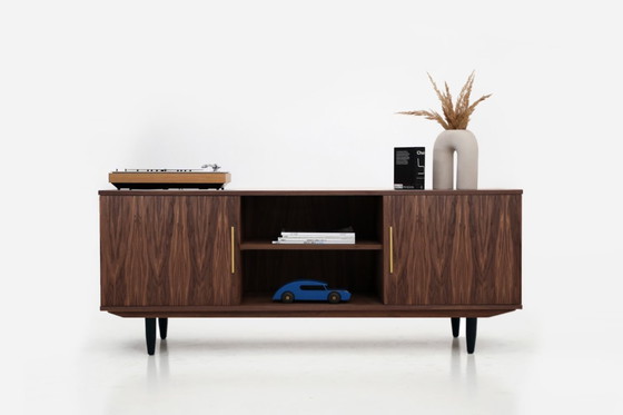 Image 1 of Sideboard aus Walnussholz für TV O-S15