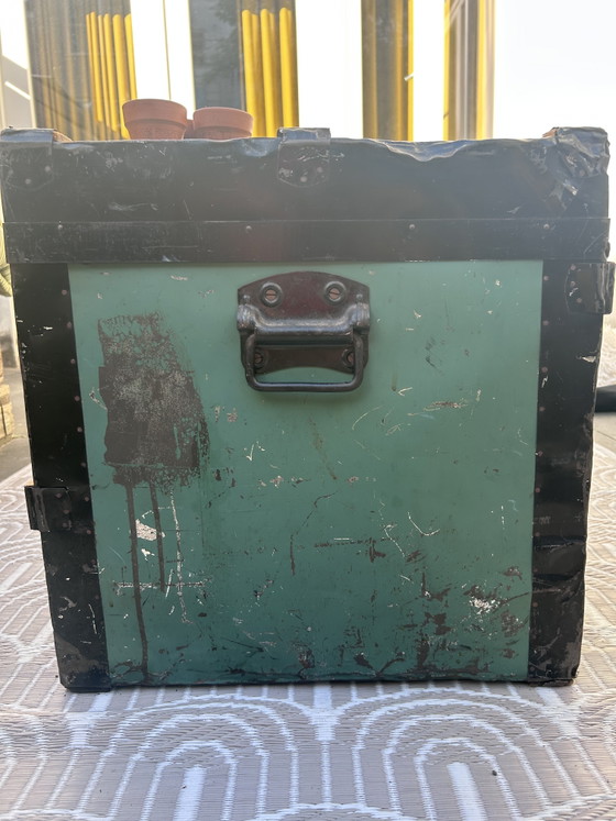 Image 1 of Originale Jaspers Amsterdam Transportkiste – industriell anmutender Couchtisch mit Charakter