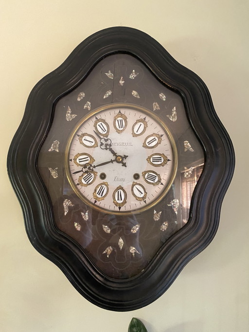 Antike Uhr von Chevreuil Vihiers