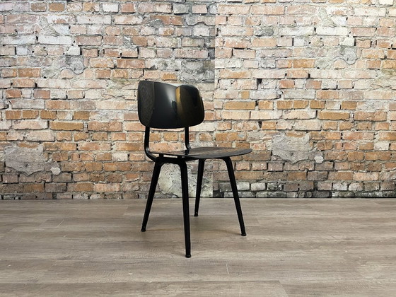 Ahrend Revolt, Black plastic | Friso Kramer, Dining chairs, Metal, Wood, Modern (photo 2 of 15)