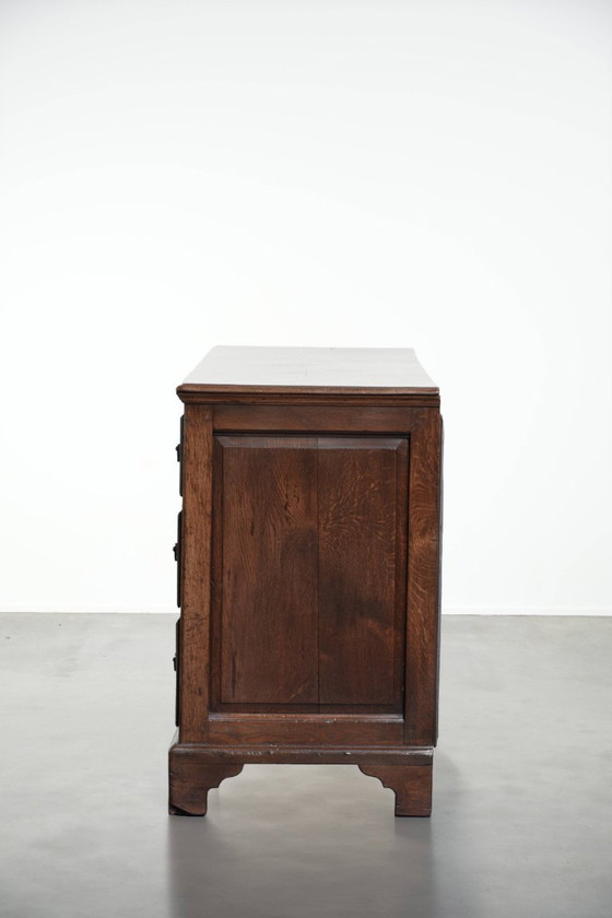 Image 1 of Beautiful, large, and functional 18th-century antique English oak sideboard/English low dresser with its original fittings.