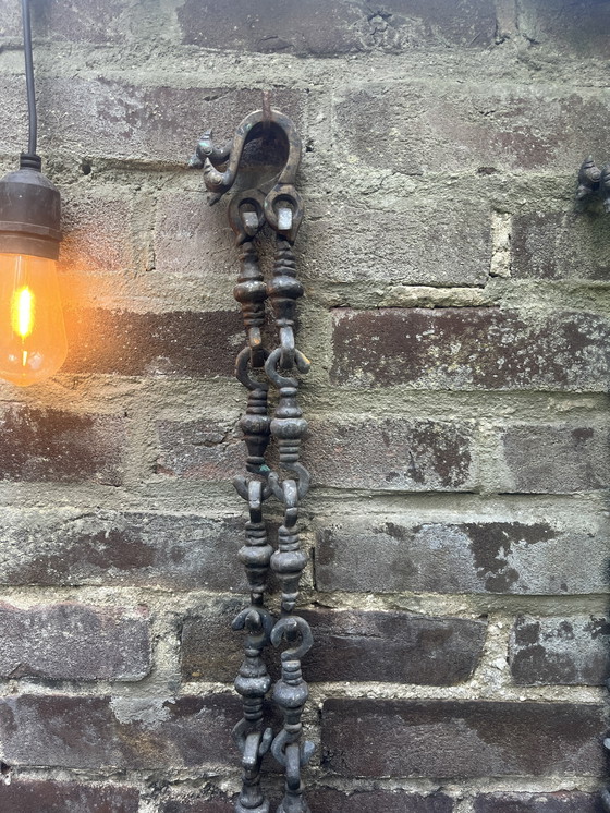 Image 1 of 4 Chaînes de banc pivotant en bronze de l'Inde