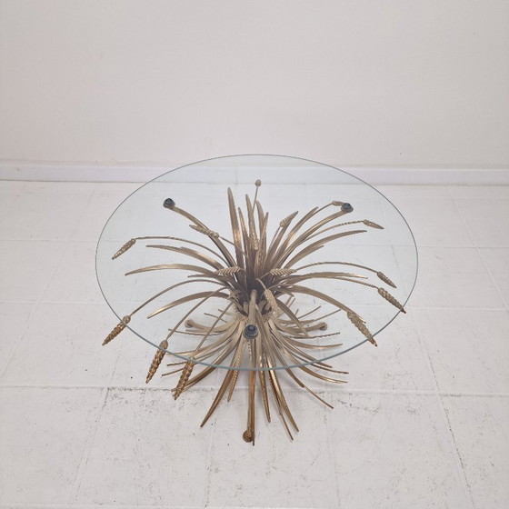 Image 1 of Hollywood Regency vergulde Coco Chanel-stijl Sheaf of Wheat salontafel, jaren 70