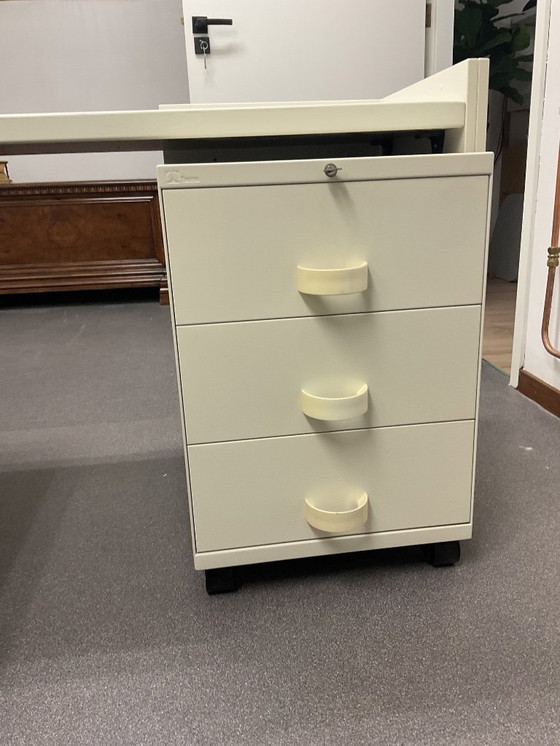 Image 1 of Escritorio Grahis de Tecno - Osvaldo Borsani, años 70