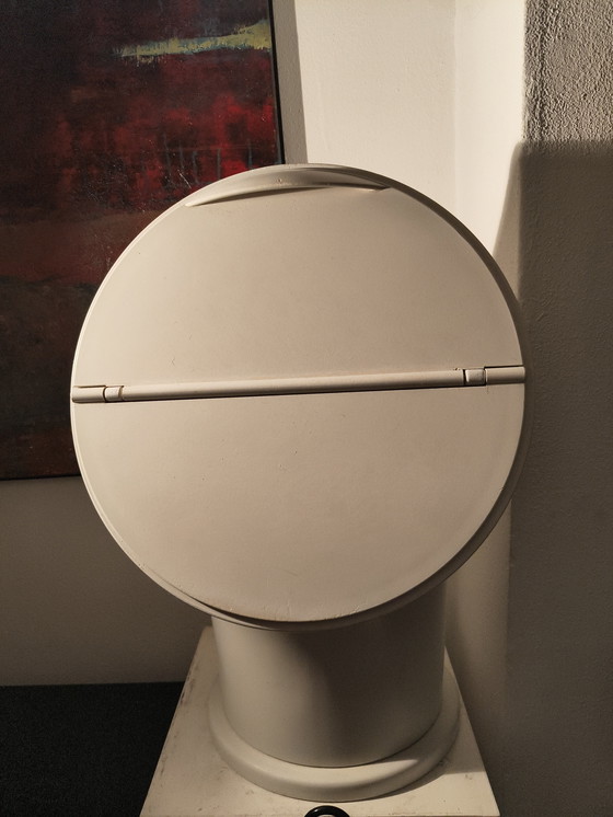 Image 1 of Cestino per rifiuti in plastica italiano in stile vintage, stile spaziale, di Roverdesign