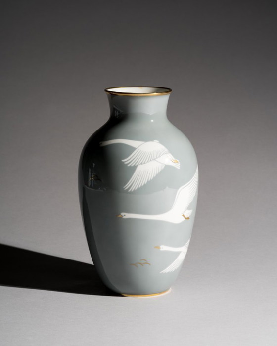 Image 1 of Rosenthal Germania "Cigni volanti" Vaso in porcellana lucida con dettagli in oro Selb 1951