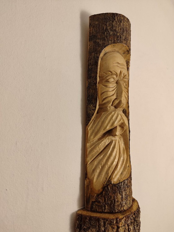 Image 1 of 4 handgefertigte Figuren aus Holzstämmen