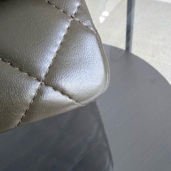 Image 1 of Chanel 2.55 Reissue 226 - Pelle di vitello trapuntata invecchiata, verde militare scuro, hardware dorato, serie 13