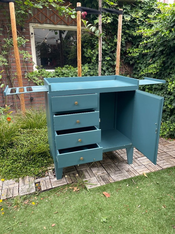 Image 1 of Vintage chest of drawers / dresser with brass knobs