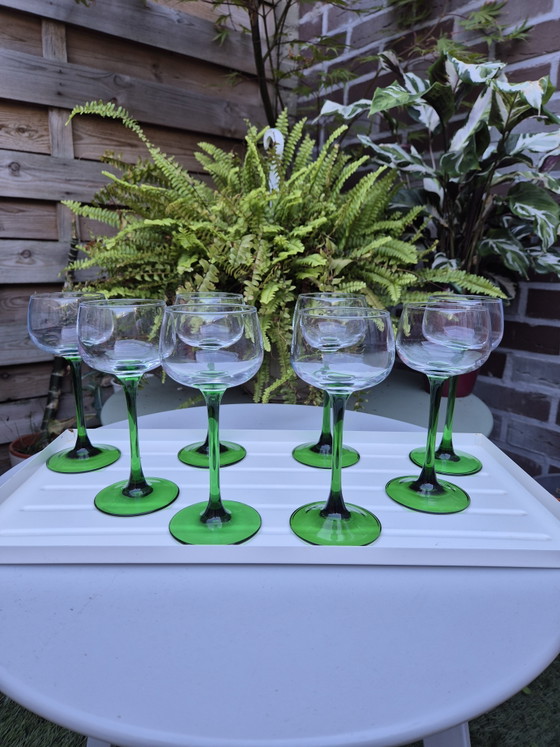 Ensemble de 8 verres à vin Luminarc Vintage à pieds verts – Verres et carafes, Glass (photo 14 of 15)