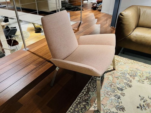 Design on Stock Komio armchair