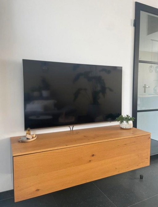 Mobili e mobili per TV del marchio Tori