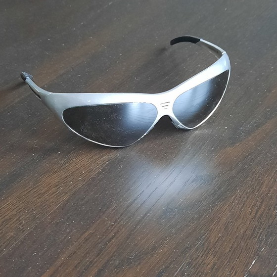 Vintage lightweight silver sunglasses by Rudy Project (Noosa/Tayo) – Gifts, Plastic (photo 3 of 9)