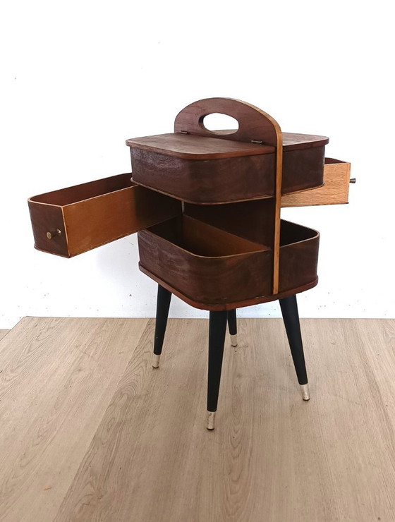 Image 1 of Näh- oder Aufbewahrungsbox im dänischen Design