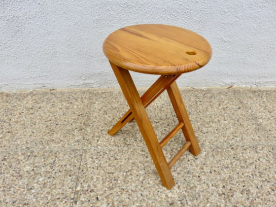 Taburete plegable al estilo de Roger Tallon o Adrian Reed, años 70-80. – Wood (photo 6 of 11)
