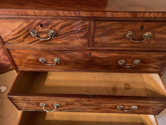 Image 1 of Chest of drawers (1810)