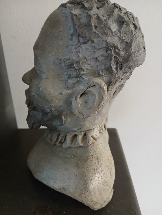 Image 1 of Escultura busto de arcilla