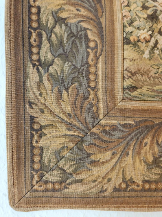 Duits wandtapijt van Gobelin Jacquard in de stijl van Aubusson. Tapijt met een elegant jachtlandschap in (photo 24 of 30)