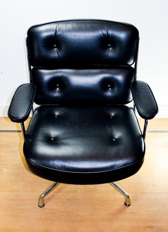 Image 1 of Vitra Eames Lobby Chair ES 108 in black leather and chrome