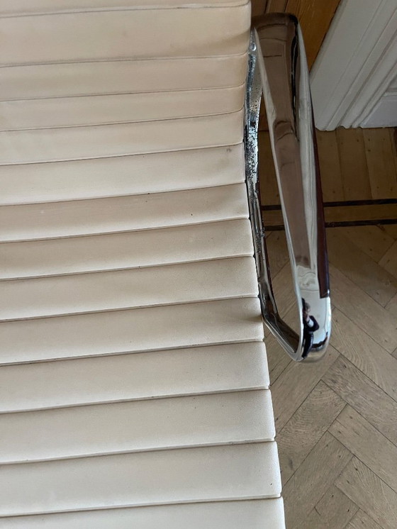Image 1 of Chaise Eames originale des années 60-70 avec étiquette