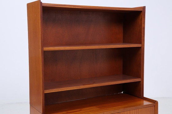 Image 1 of Libreria d'epoca anni '60 - scaffale di legno retrò del Mid Century #05-70