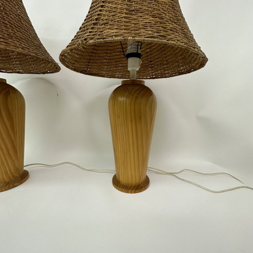 2 lampade da tavolo vintage Ikea in legno massello con paralume in rattan, anni '80